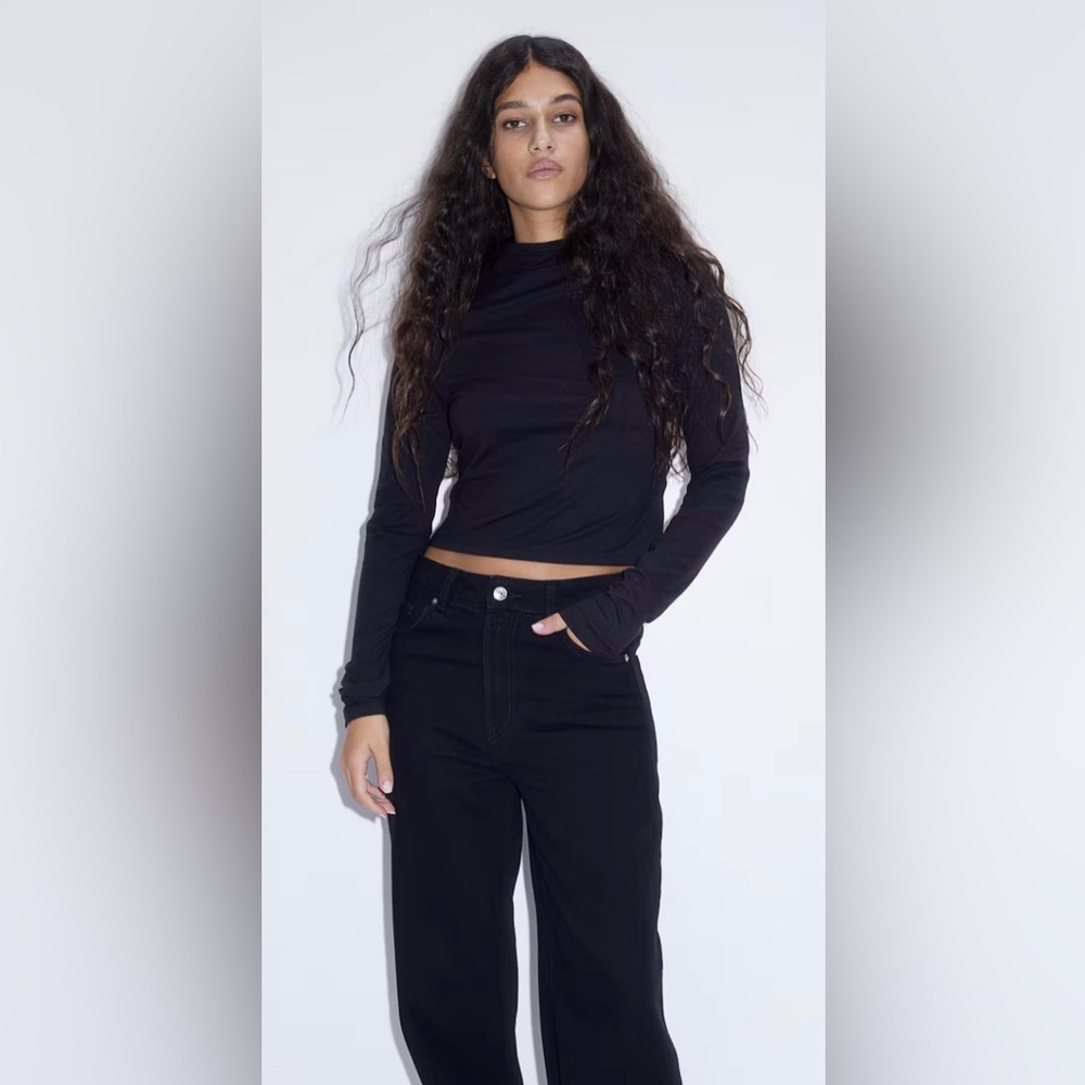 H&M Cropped Long Sleeve Turtleneck Black Size M